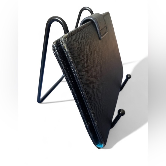 Tory Burch saffiano leather passport holder - Picture 3 of 7